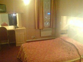 Hotel Du Golf Coignieres Bagian luar foto