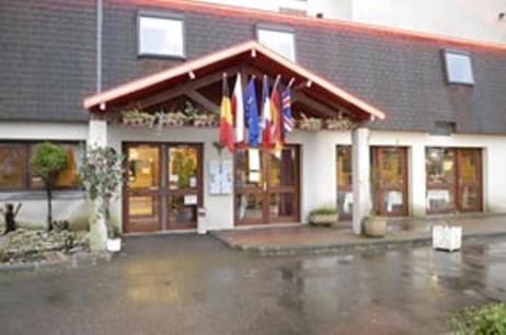 Hotel Du Golf Coignieres Bagian luar foto